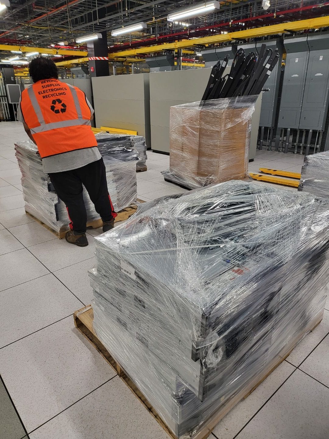 Your Quick Guide to Recycling Equipment at Data Centers Nationwide IT Equipment Disposal Services You Can Trust